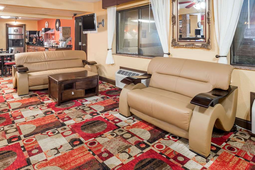 Super 8 by Wyndham Jacksonville - photo 3