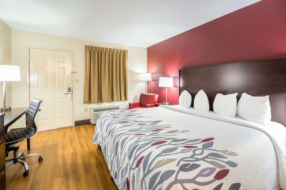 Red Roof Inn Clarksville - photo 17