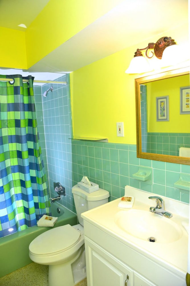 The Palmview and Sandpiper Inns - photo 63