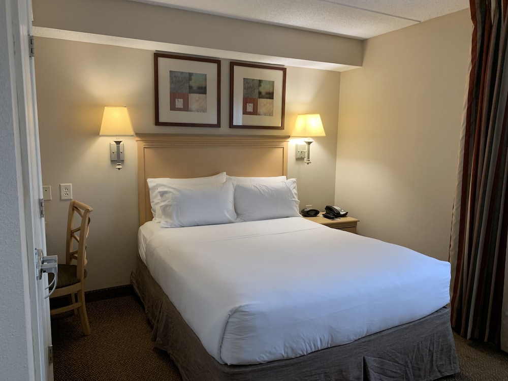 Candlewood Suites Wilson by IHG - photo 13