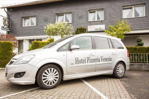 Hotel Pizzeria Venezia — hotel in Buechenbeuren