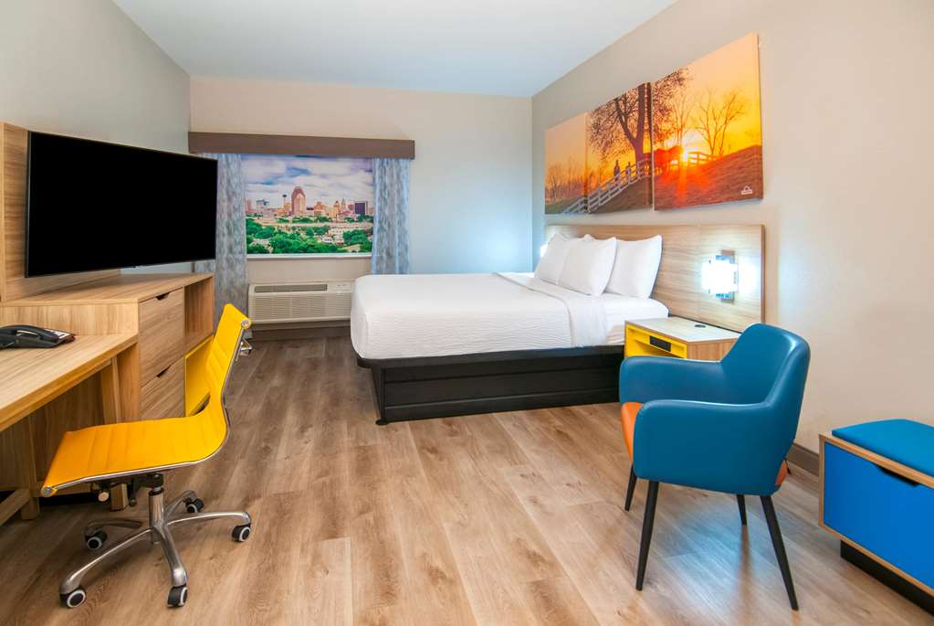 Days Inn by Wyndham Suites San Antonio North Stone Oak - photo 21