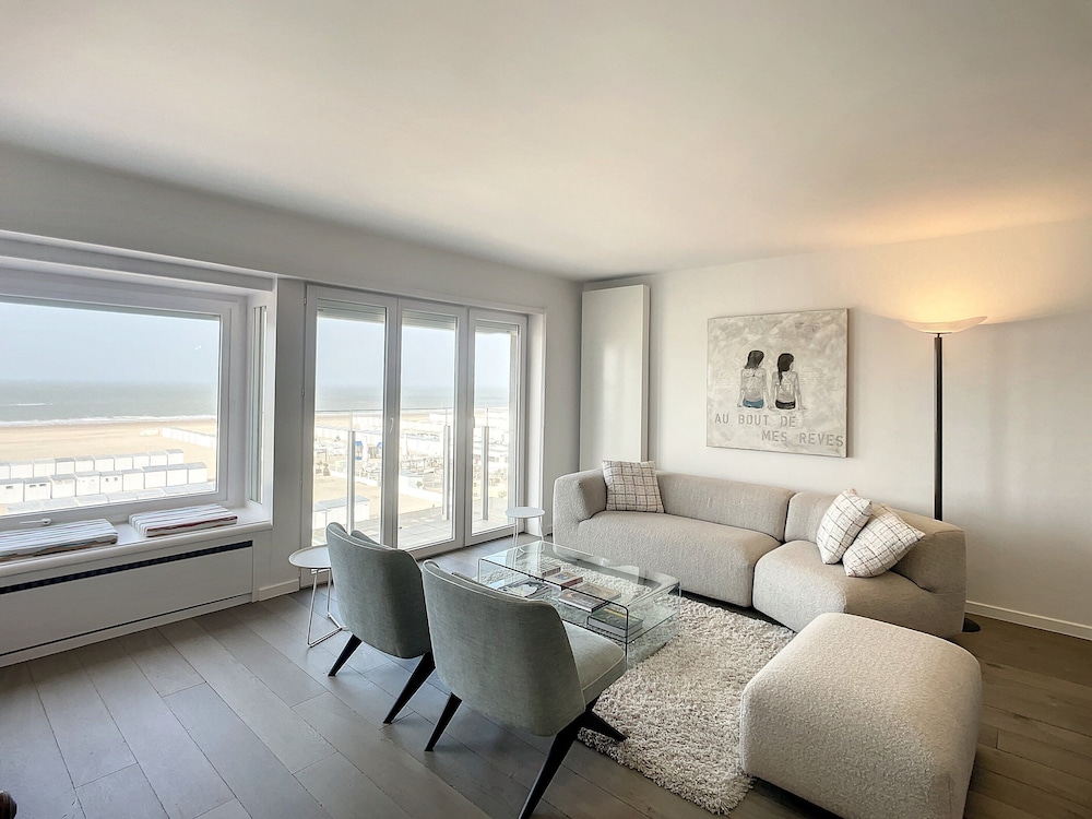 Apartment on Belgian Coast with Sea Views — 4-Star Luxury Hotel in Knokke-Heist, Belgium
