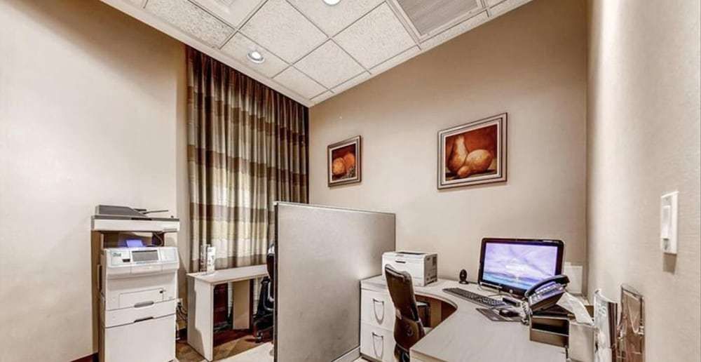 Premium Suite w balcony at The Signature