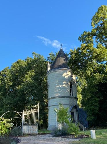 La Tour des Touches — hotel in Savonnieres