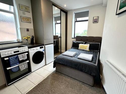 Unique Modern Private Apartment 15 Mins To Central London — 5-Star Luxury Hotel in Hendon, United Kingdom