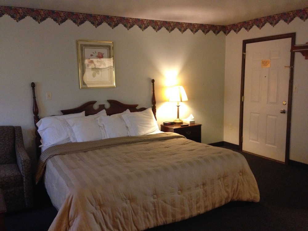 Fred's Inn - photo 12