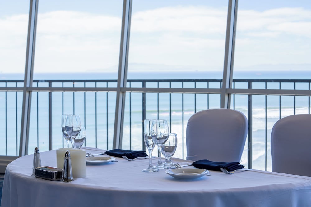 Crowne Plaza Ventura Beach by IHG - photo 118