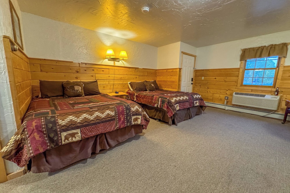 Chinook Winds Motel - photo 69