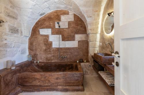 Mestru Rafeli Art — 4-Star Luxury Hotel in Carovigno, Italy