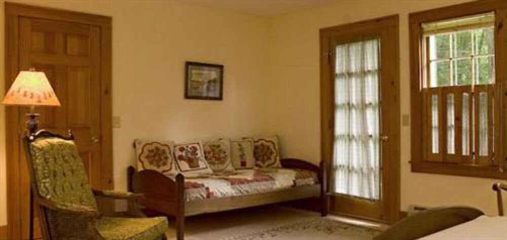 Arlington's West Mountain Inn - photo 24