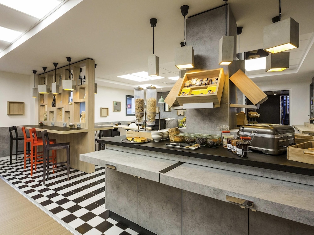 ibis Bordeaux Centre Gare Saint Jean in Bordeaux, France