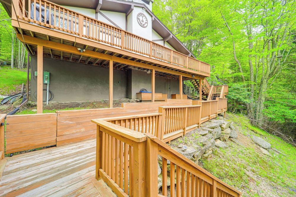 Hike Ski & Unwind: Woodsy Beech Mountain Retreat - photo 25