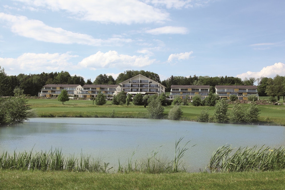 Small Luxury Hotel Wellnesshotel Golfpanorama — hotel in Kreuzlingen