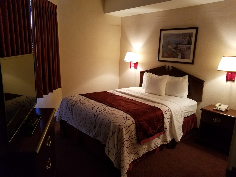 Holiday Inn Express & Suites Portland East - photo 7