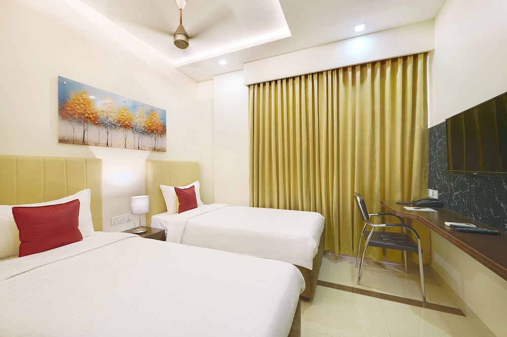 Hotel Merrytale — Kurinjippadi — photo 3