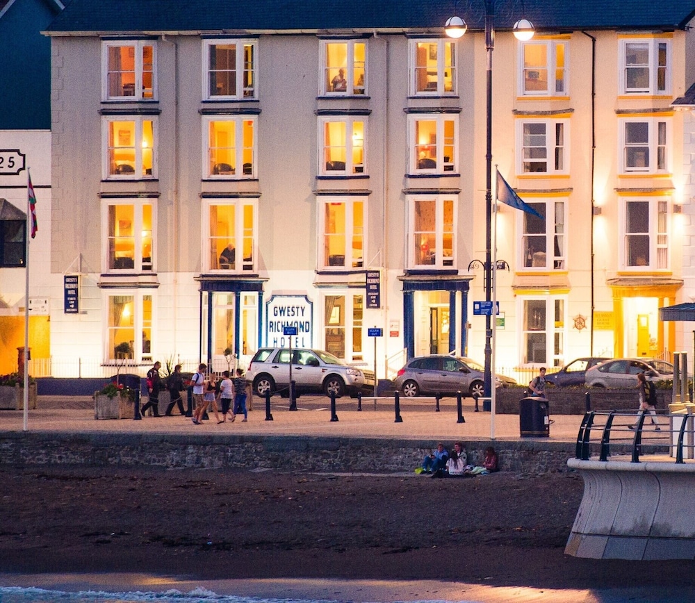 Richmond Hotel - carbon neutral hotel in Aberystwyth