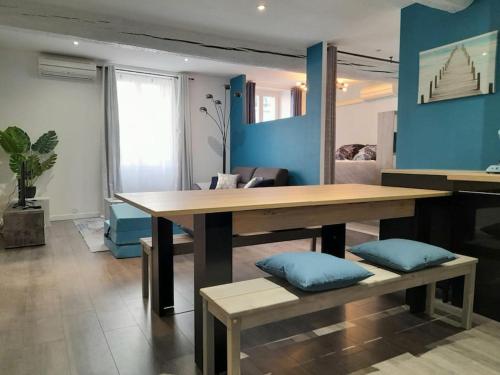Superbe Loft 52 M2 Ou Tout Est Accessible a Pied — hotel in Portvendres