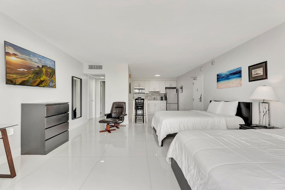 Ocean Manor Beach Hotel - photo 33