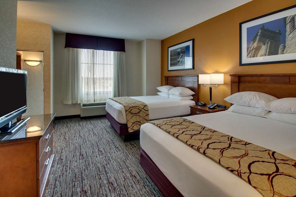 Drury Inn & Suites Findlay - photo 47