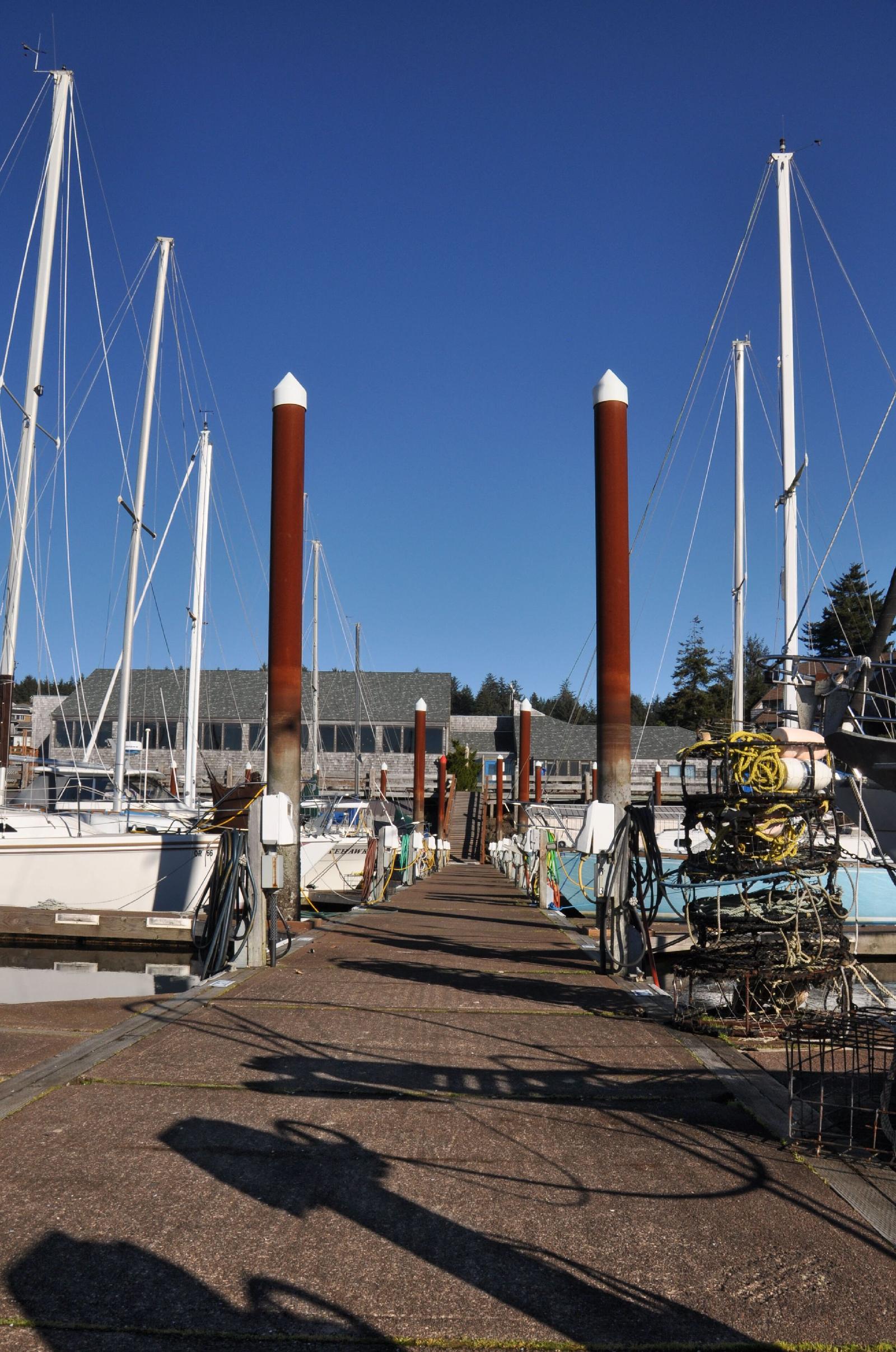 Embarcadero Resort Hotel & Mar in Newport, United States