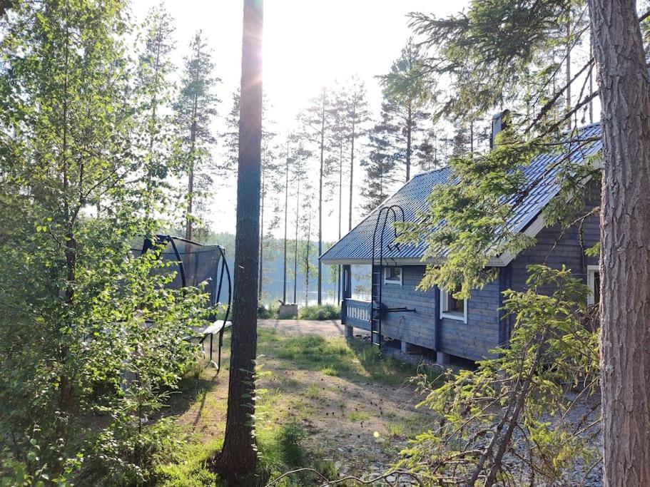 Lomamökki seitsemisen kansallispuiston lähellä — 4-Star Luxury Hotel in Parkano, Finland