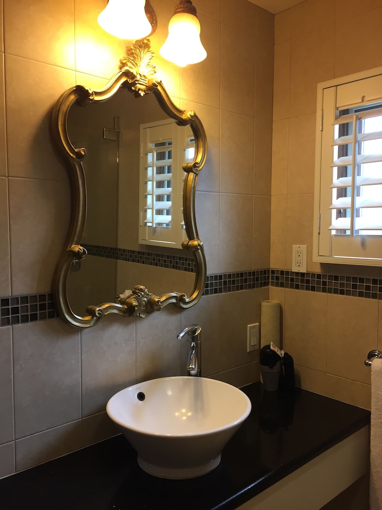 The Eagle Inn - photo 167