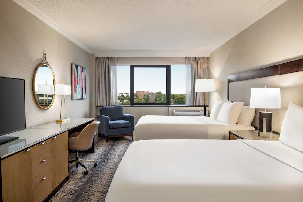 Crowne Plaza Edison by IHG - photo 6