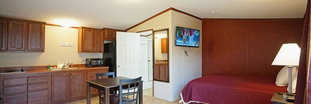 Eagle Inn & Suites - photo 9