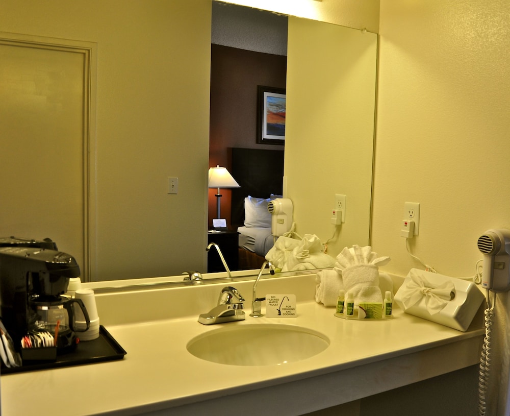 Landmark Inn Fort Irwin - photo 22