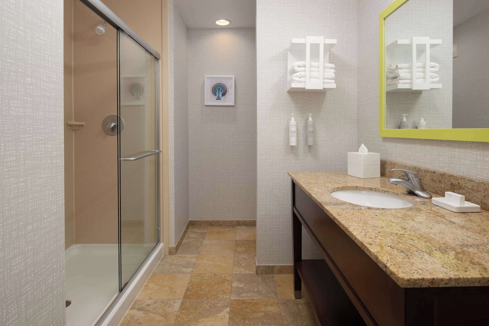 Hampton Inn & Suites Seattle Airport 28th Ave - photo 22