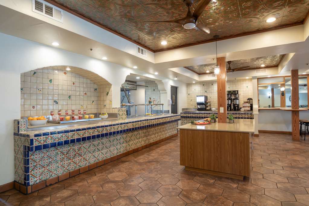 Oxford Suites Pismo Beach - photo 16