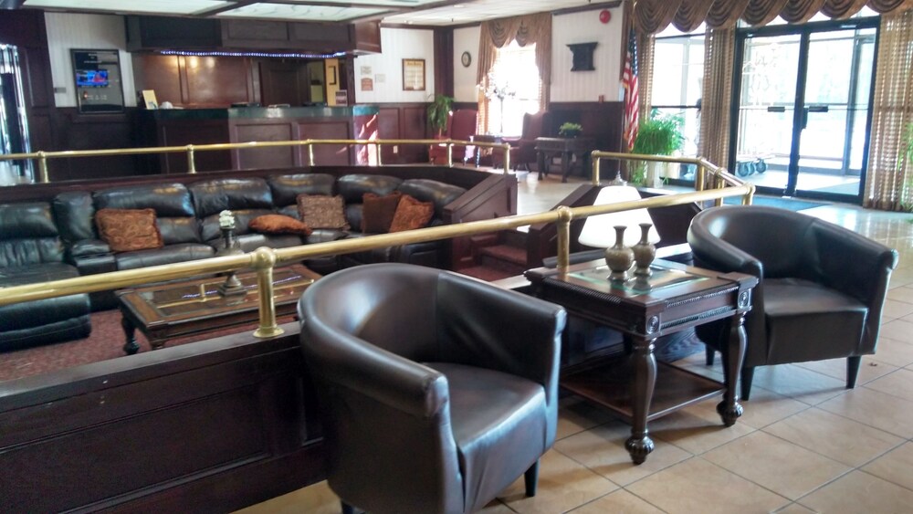 FairBridge Inn & Suites Poconos - photo 8