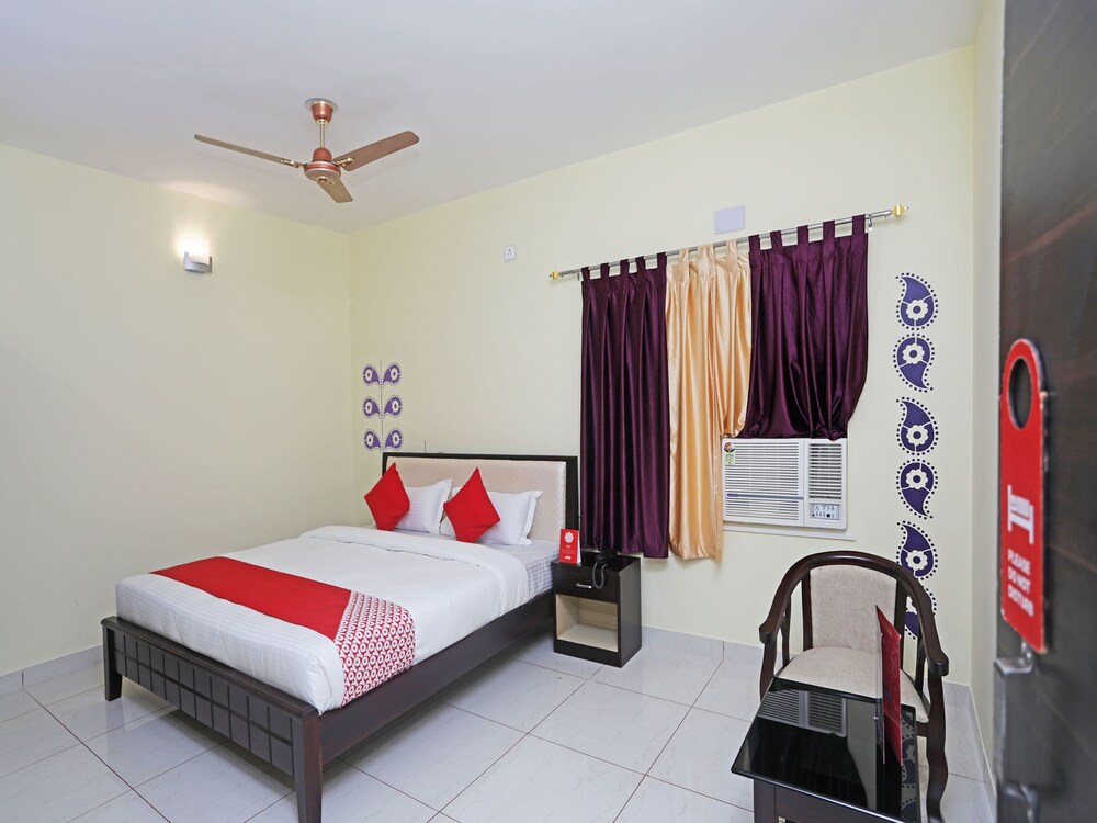 OYO 13924 Shree Gopal Residency