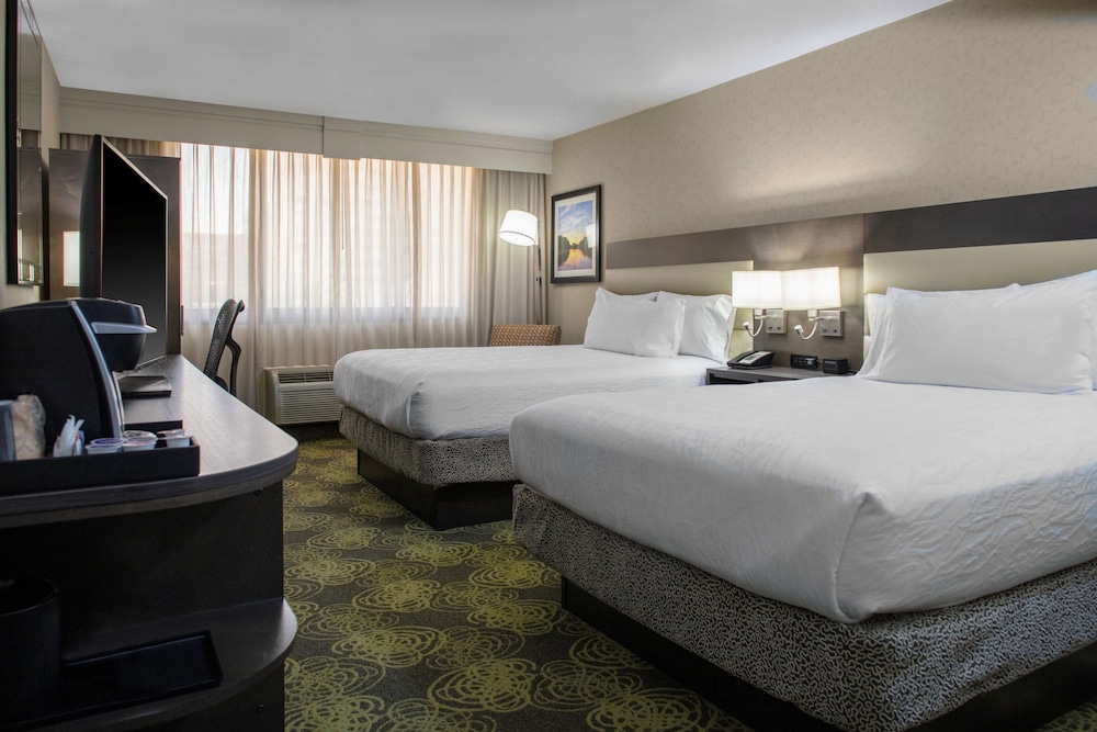 Hilton Garden Inn Reagan National Airport - photo 26