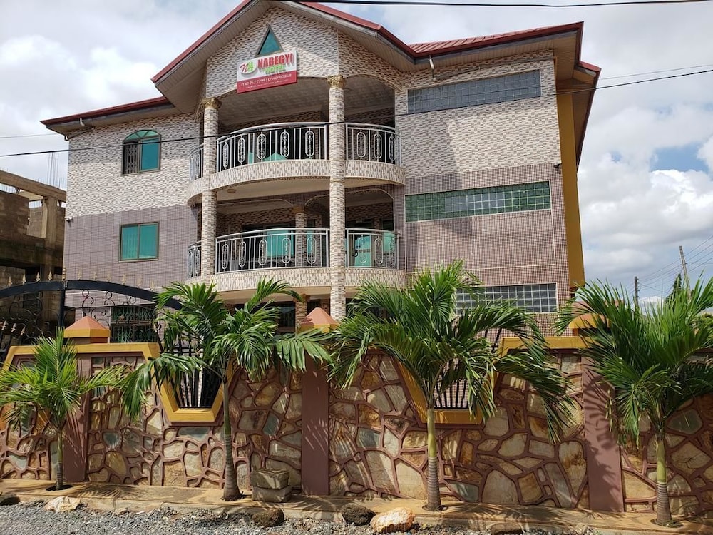 Nabegyi Hotel - carbon neutral hotel in Accra