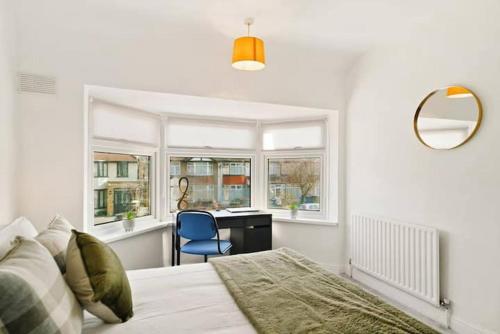 Superb Private Room - carbon neutral hotel in Unknown City
