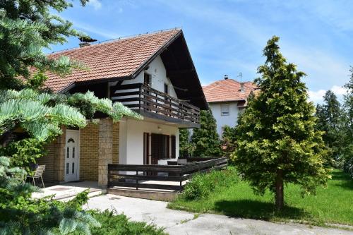Holiday Home Vila Tejic — 4-Star Luxury Hotel in Zlatibor, Serbia