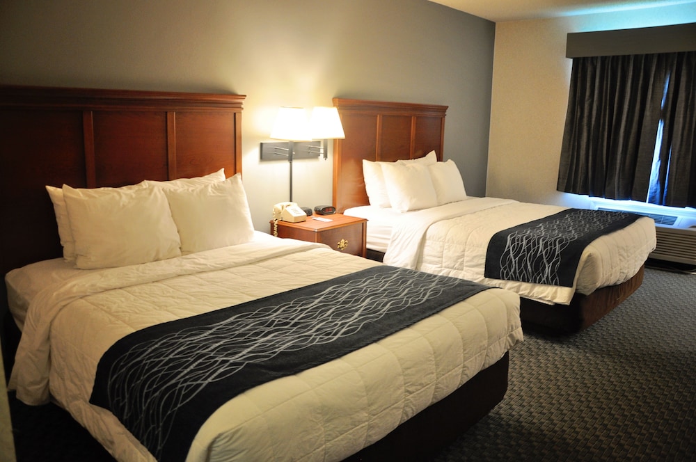 Dunes Express Inn & Suites - photo 10