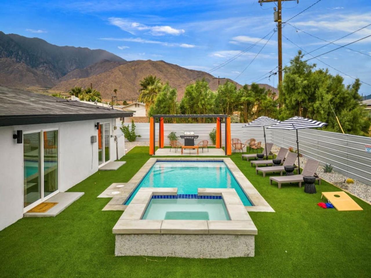 Sip Sip Away by Rather Be Properties in Palm Springs, United States