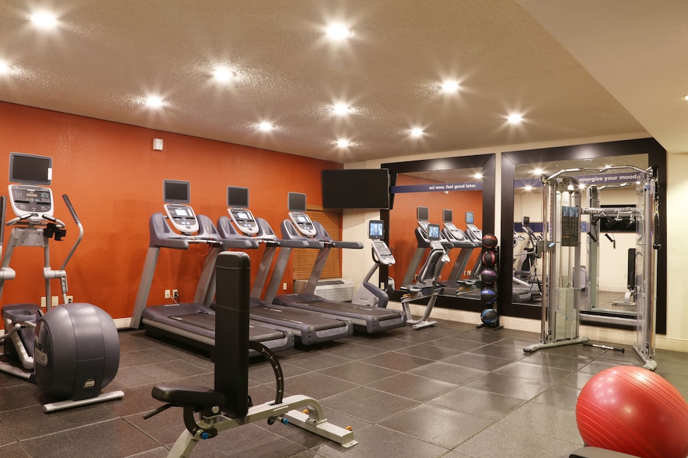 Hampton Inn Tropicana - photo 40