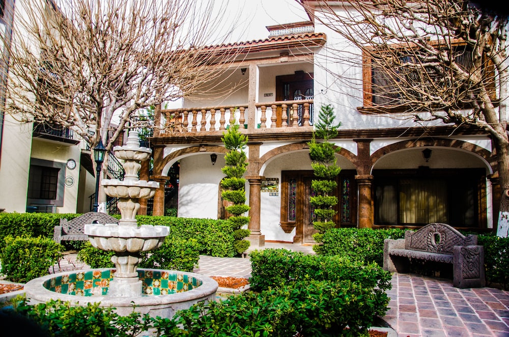 Hotel Suites El Paseo