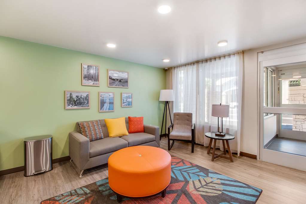WoodSpring Suites Bakersfield East - photo 6