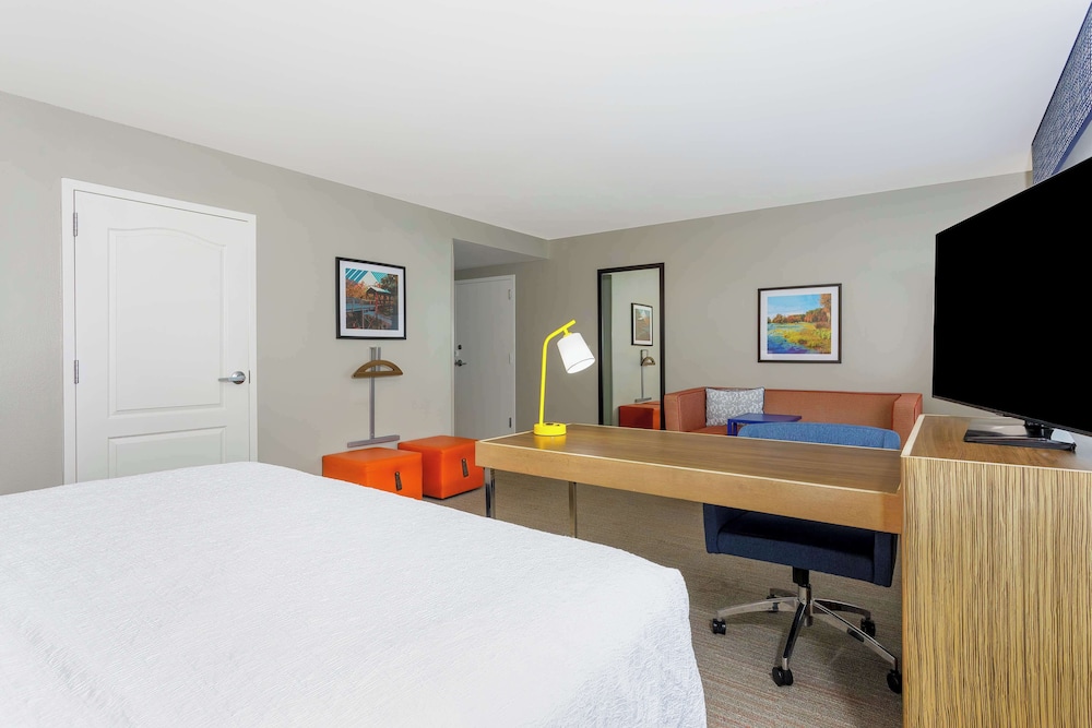 Hampton Inn & Suites Tallahassee I 10 Thomasville Road - photo 36