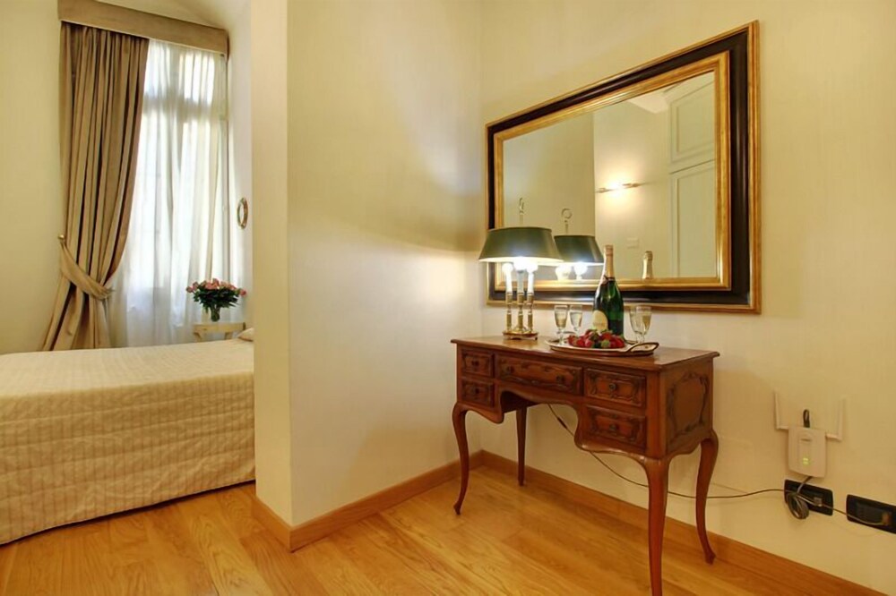 Orlando Palace — Florence — photo 4