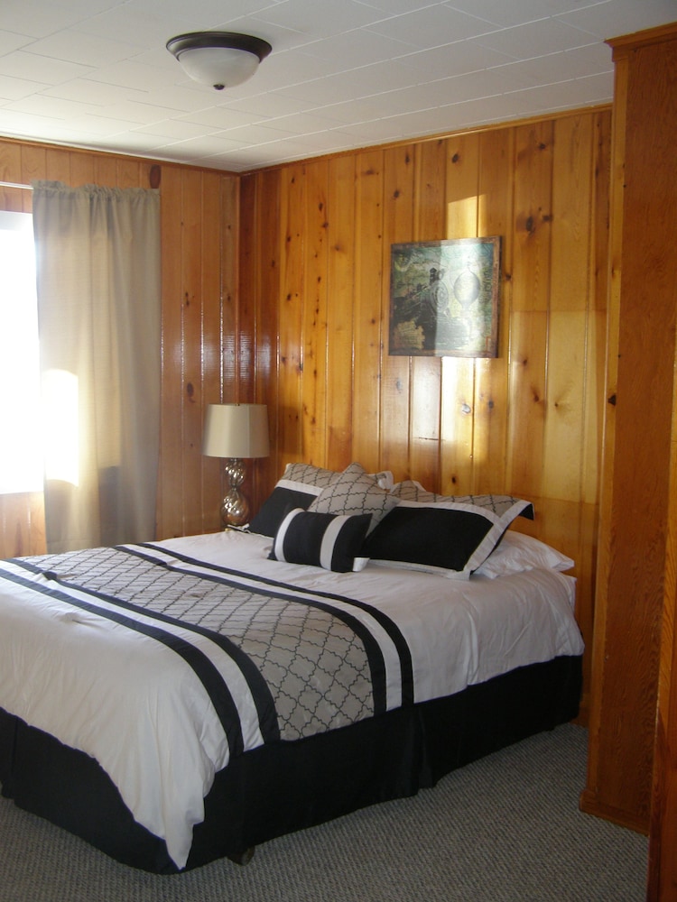 Mystic Valley Inn in Custer, United States