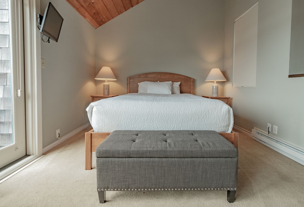 Embarcadero Resort Hotel & Marina - photo 20
