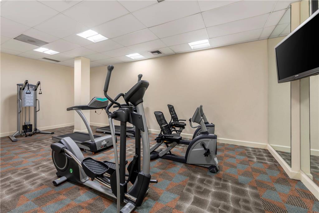 Clarion Hotel Anaheim Resort - photo 31