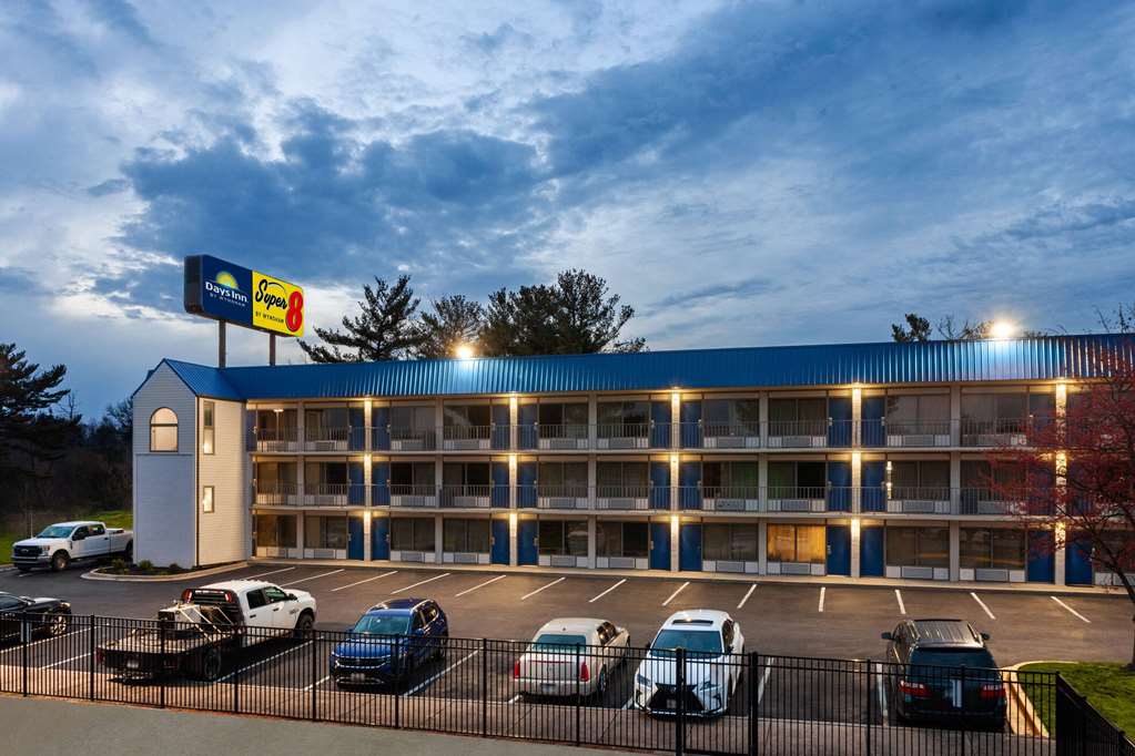 Days Inn by Wyndham Baltimore Northwest - photo 11