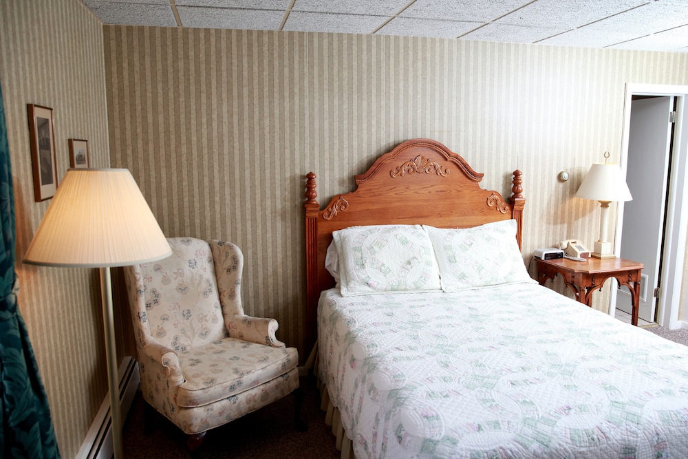 The Winter Inn - photo 9